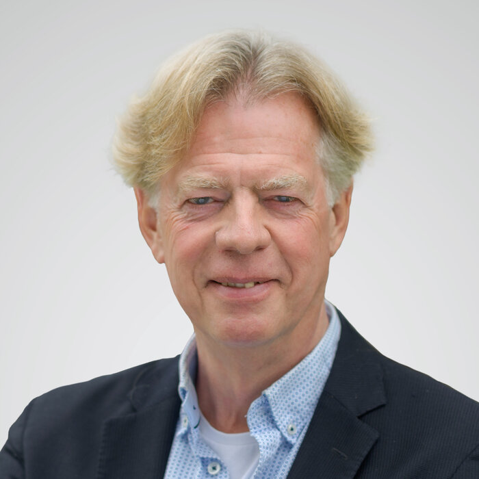 Prof. em. Dr. Ton de Jong