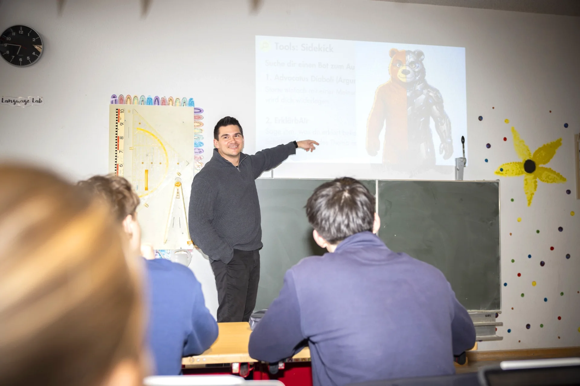 KI-Koordinator Felix Urban beim Unterricht am Carl-Fuhlrott-Gymnasium.