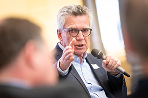 Thomas de Maizière bei Talkrunde