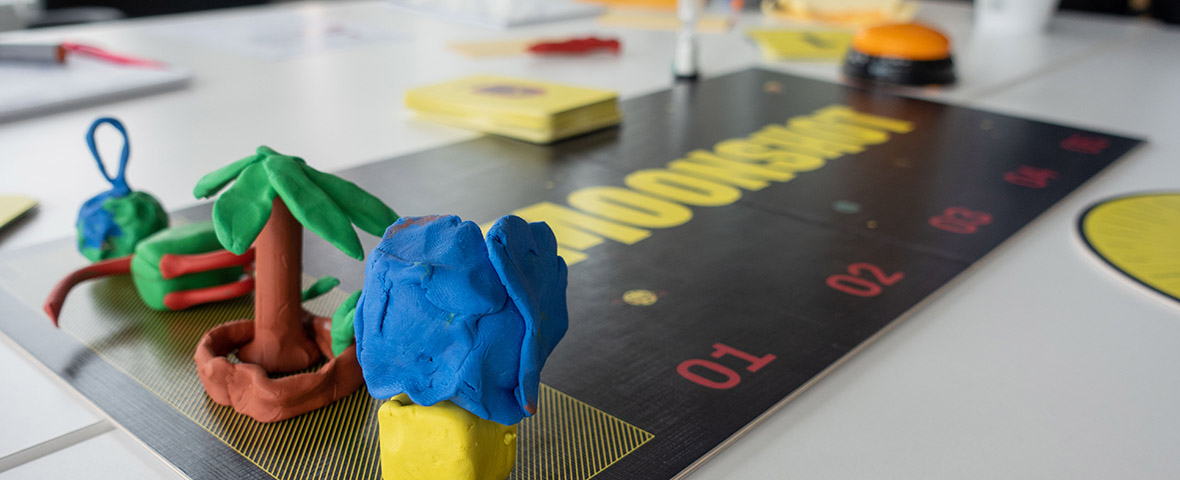 Das Bild zeigt das Brettspiel Moonshot Edu.