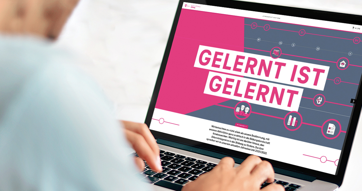 Jahresbericht 2021/2022 auf dem Bildschirm