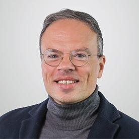 Porträtfoto von Prof. Dr. Sebastian Becker-Genschow