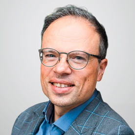 Porträtfoto von Prof. Dr. Sebastian Becker-Genschow