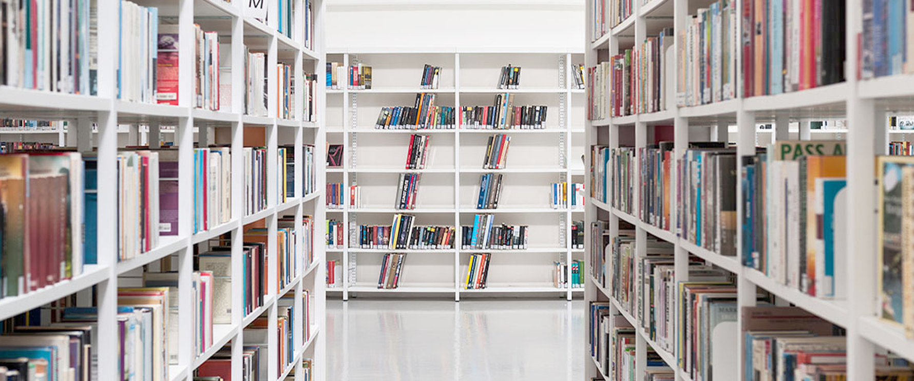 Blick in eine Bibliothek