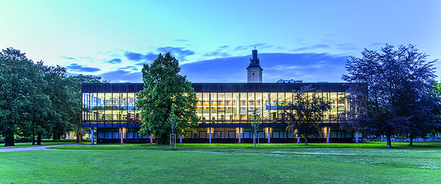 Außenaufnahme der Bibliothek des Jahres 2020 Hannover