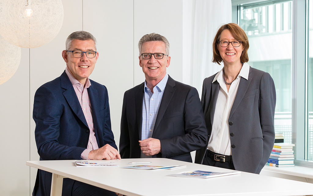 Illek, de Maizière und Cress am Tisch