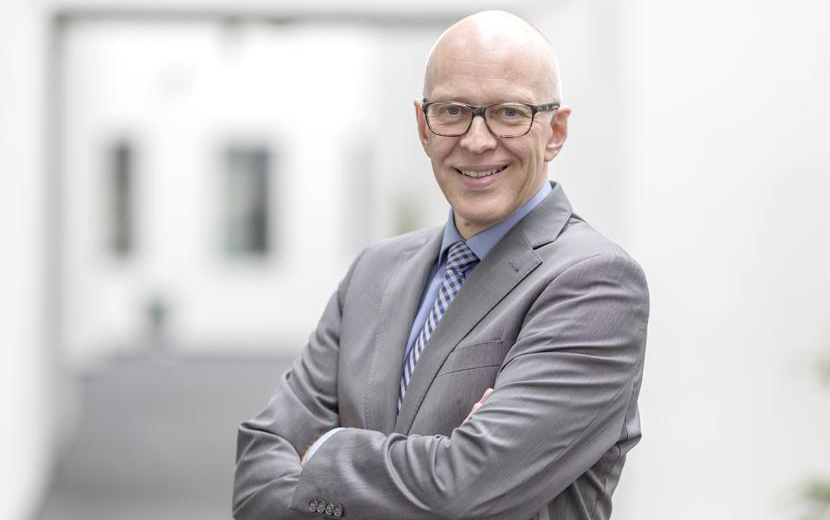 Ekkehard Winter